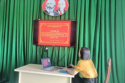 Trường mầm non Họa Mi tổ chức tập huấn lại Chuyên đề”Nâng cáo năng lực cho đội ngũ CBQL, GVMN trong thực hiện chuyên đề xây dựng trường mầm non lấy trẻ làm trung tâm” và chuyên đề “Nâng cao năng lực cho CBQL, GVMN thực hiện đánh giá TEMIS năm 2024 đối với cấp học mầm non” cho cán bộ và giáo viên trong nhà trường.