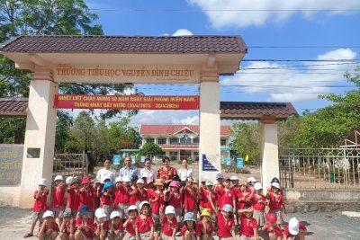 Hoạt động trải nghiệm tham quan trường tiểu học của học sinh lớp lá 5-6 tuổi trường mầm non Họa Mi